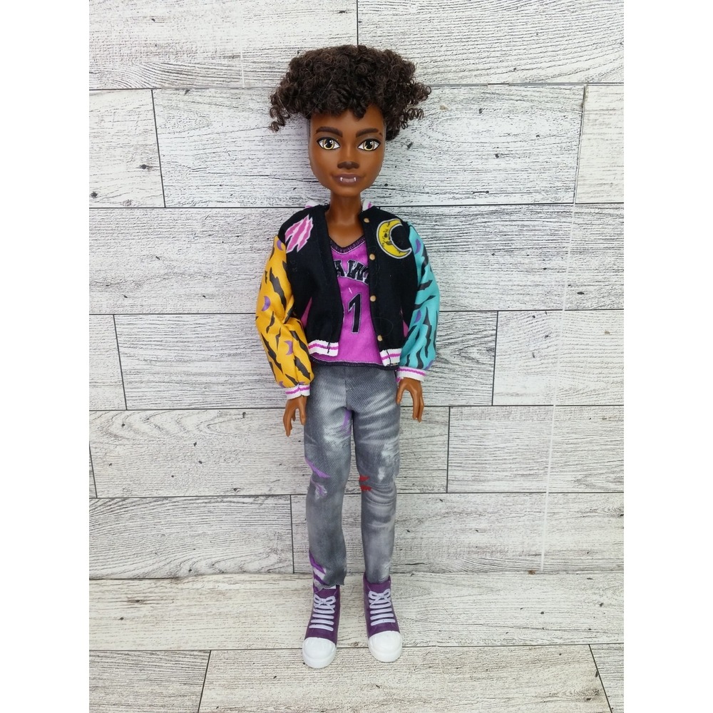 Monster High Doll Clawd Wolf G3 2023 HNF65 Mattel With Accessories Clothing